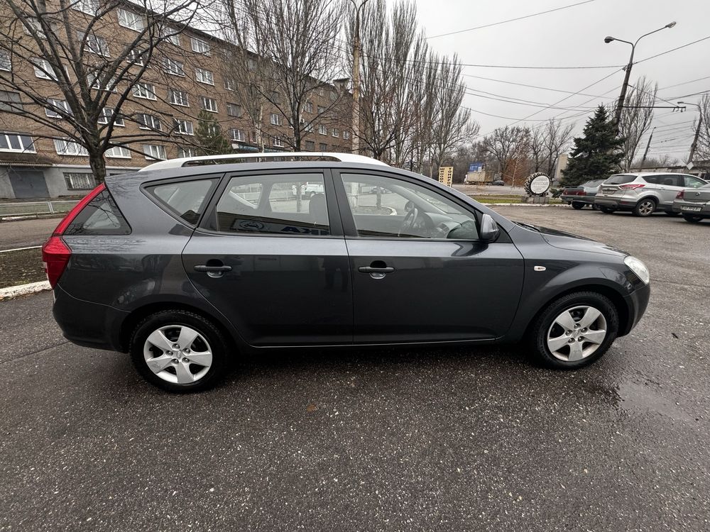 Kia ceed 1,6 бензин 2008 рік