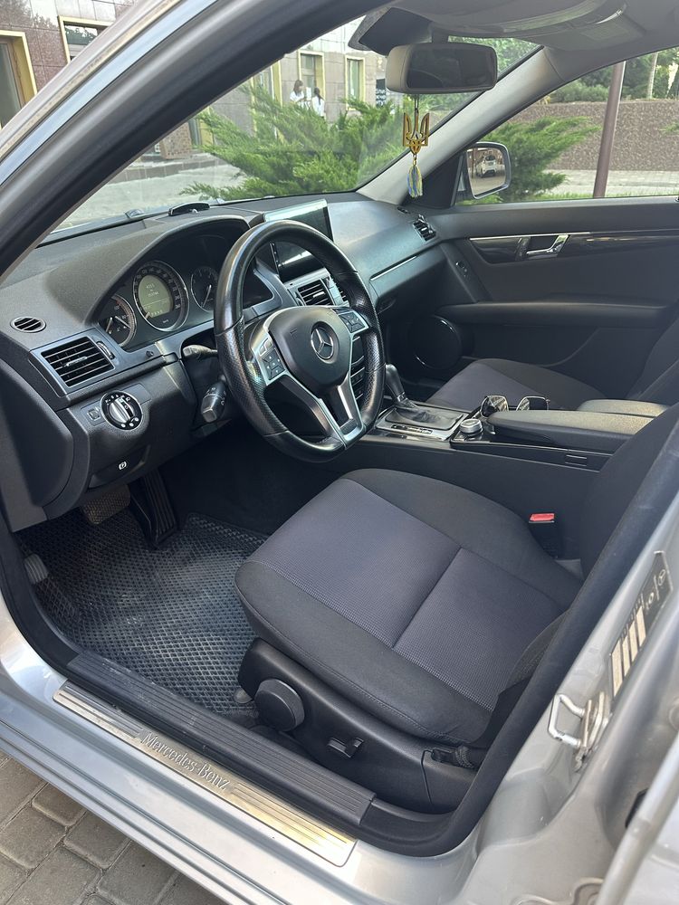 Продам Mercedes C220d W204