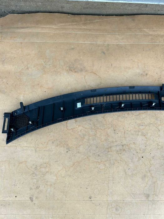 Podszybie wewnętrzne konsoli deski rozdzielczej Nissan Qashqai II J11