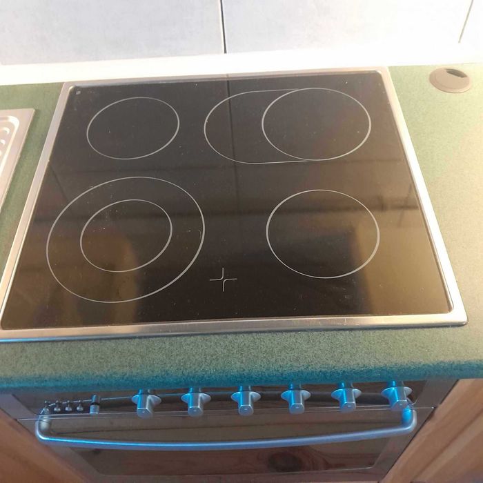 Meble kuchenne, zlewozmywak, piekarnik, płyta grzewcza GORENJE