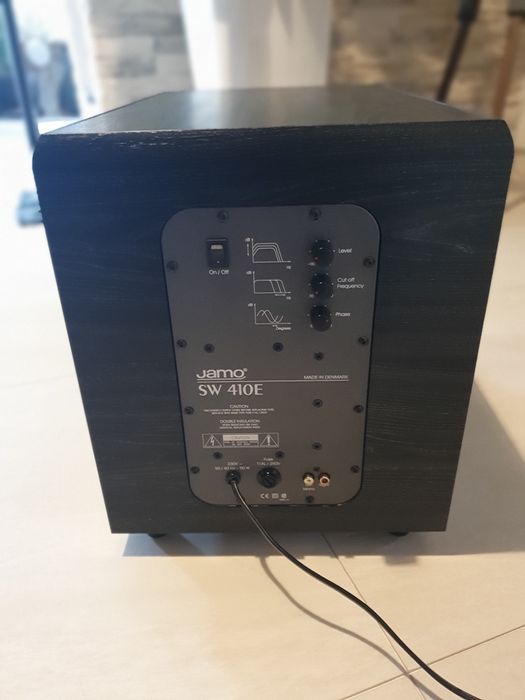Subwoofer Jamo SW410E  plus satelitki