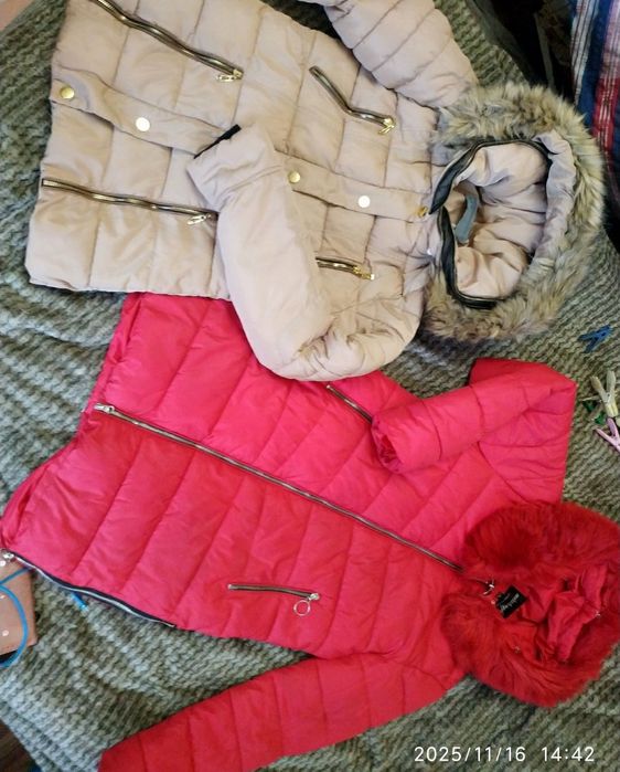 Теплі курточки 42-44-46 розмір фрукти