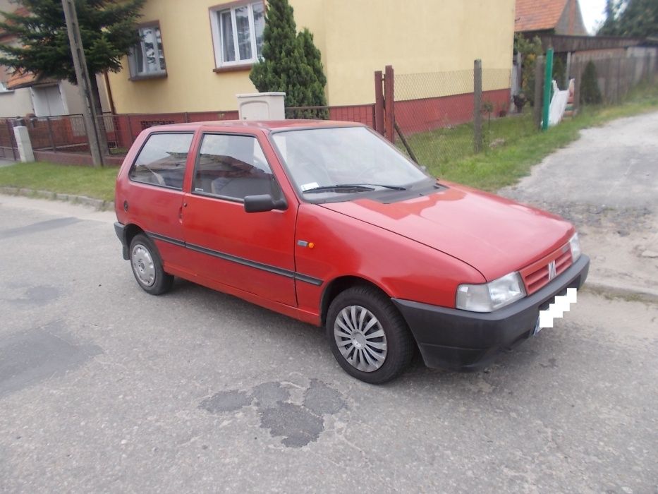 Fiat Uno,3 drzwi,1,0 benzyna, na części, czerwony