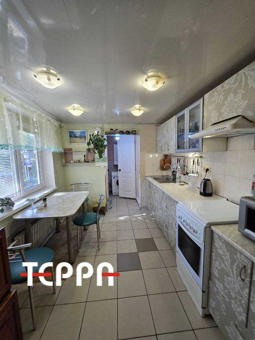 Продаж будинку з каміном та зимовим садом, Люцерна