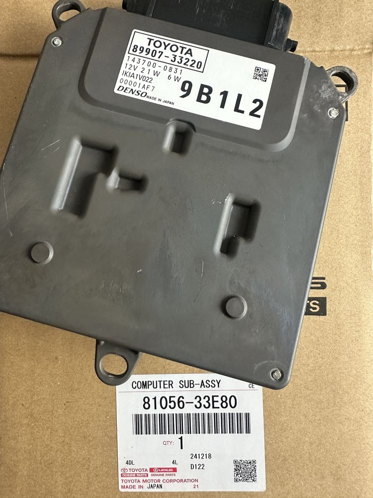 81056-33E80 Toyota Блок управления фарой светом Camry 89907-33220