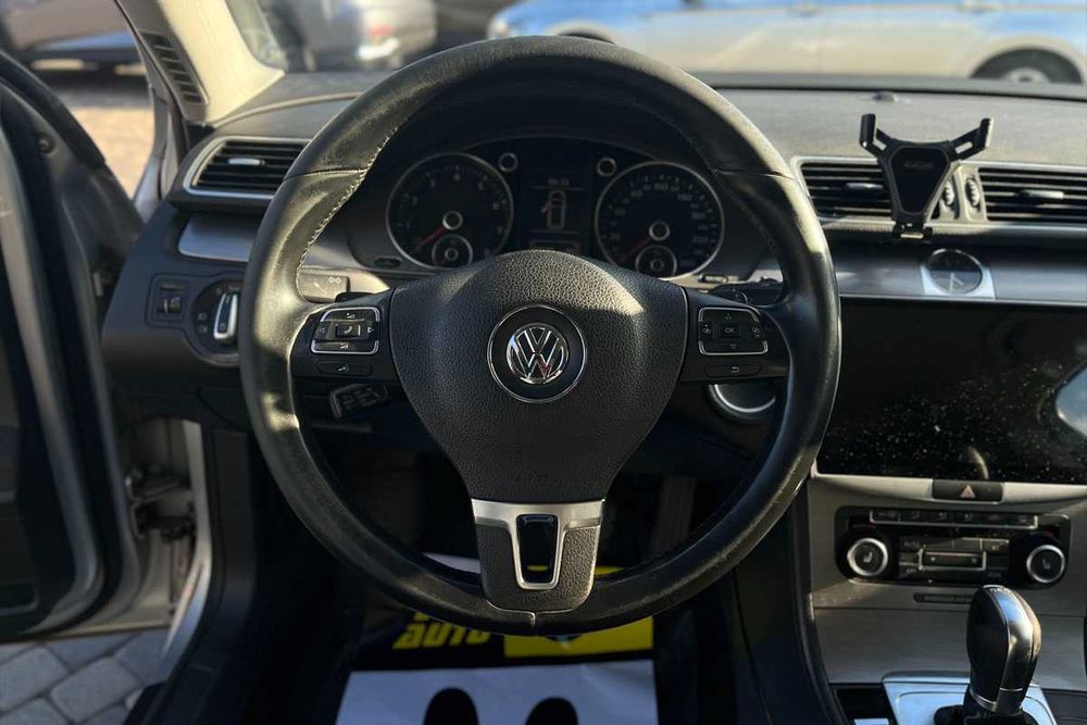 Volkswagen Passat 2011