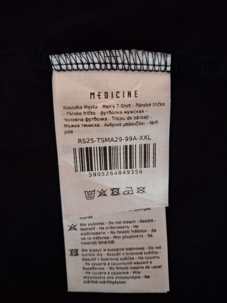 Продам футболку чоловічу.