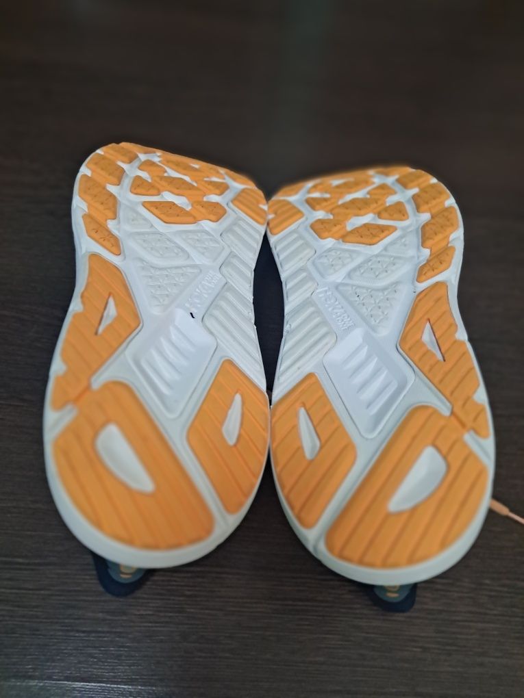 Кросівки Hoka One One Arahi 7.  Р 48. 31см