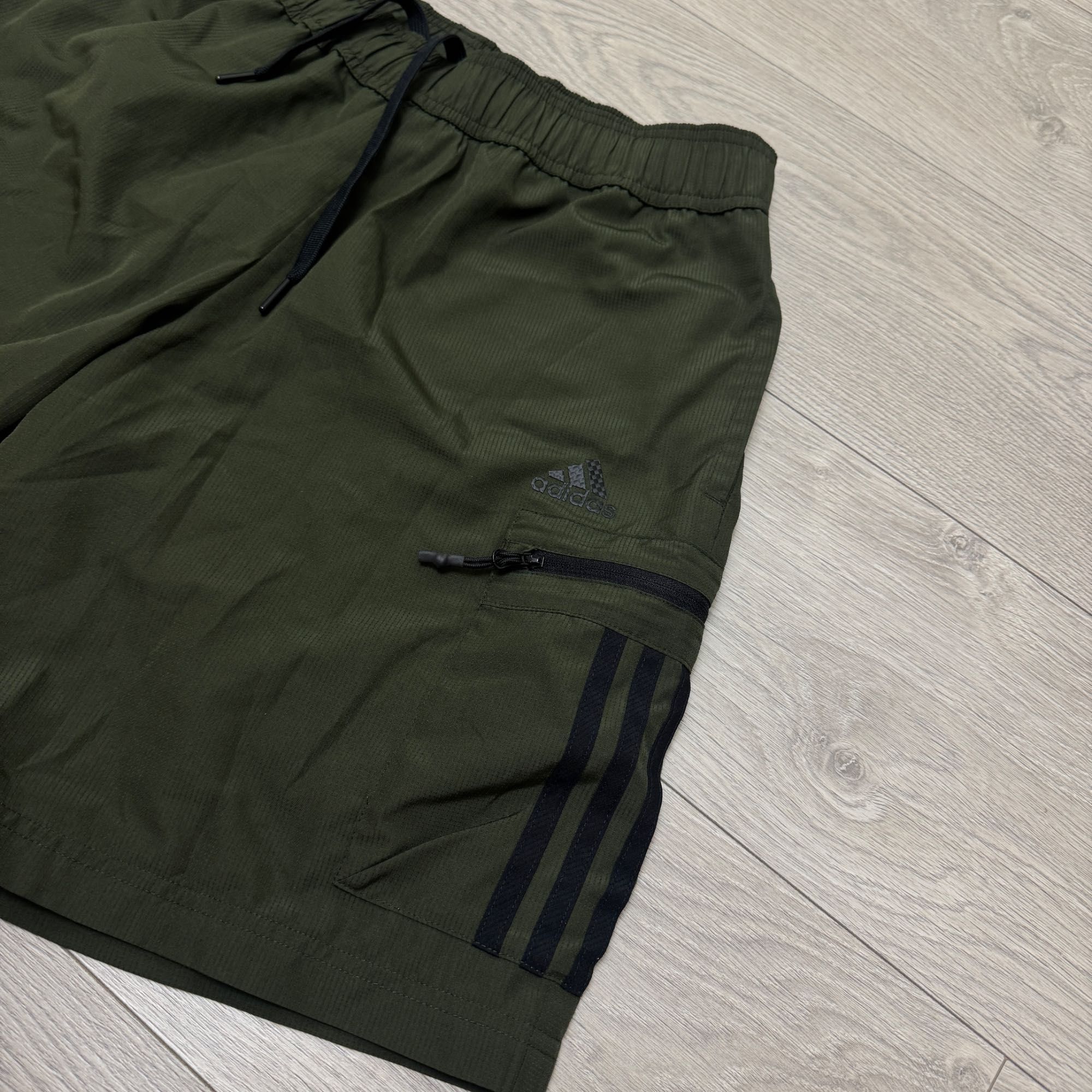 Стильні Хакі Карго Шорти Адідас Adidas, Розмір М, оригінал