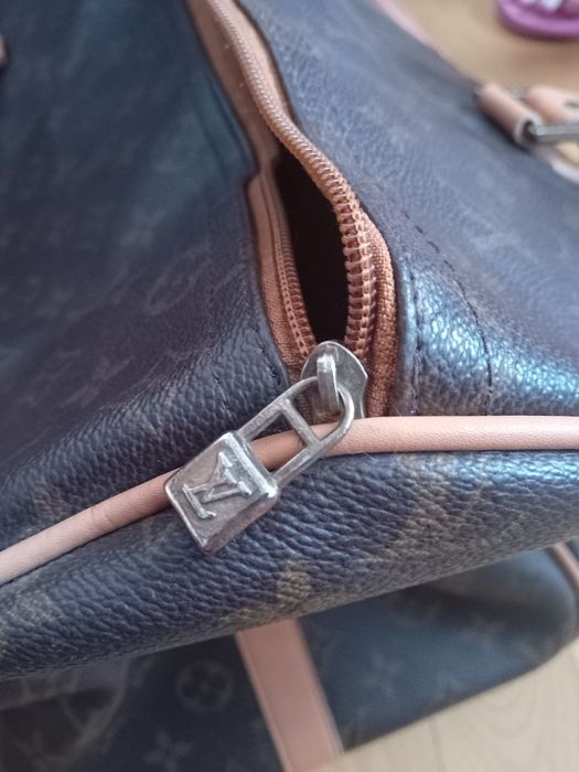 Сумка від Louis Vuitton