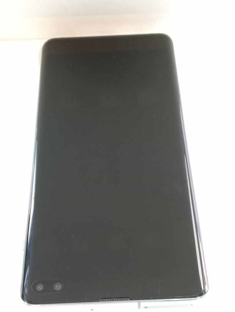 Samsung Galaxy S10+ (8/128гб)