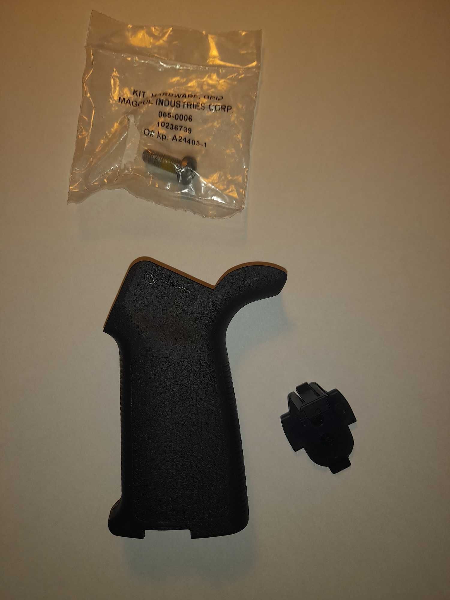 Chwyt Magpul MOE Grip klin buffer AR 15