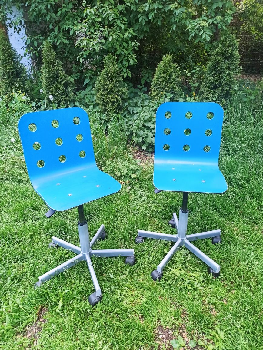 Krzesło biurowe obrotowe niebieskie