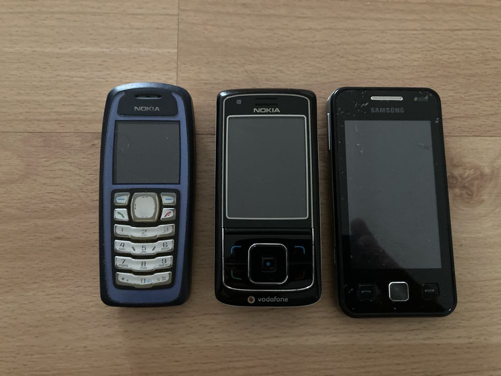 Telemóveis  Nokia e Samsung