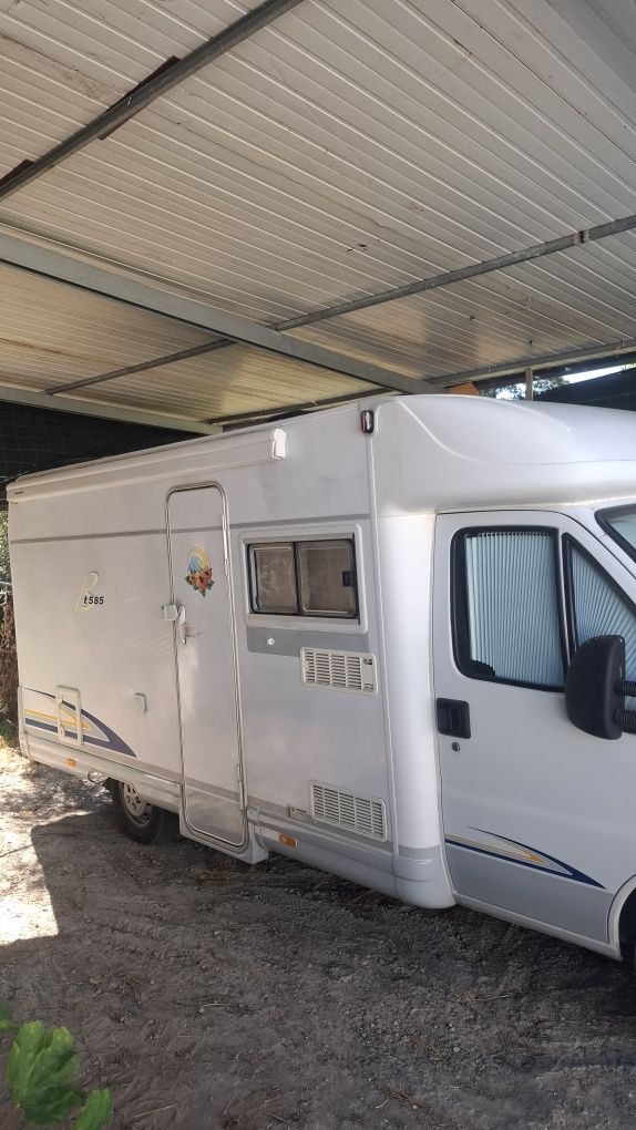 Autocatavana Burstner 2800 perfilada