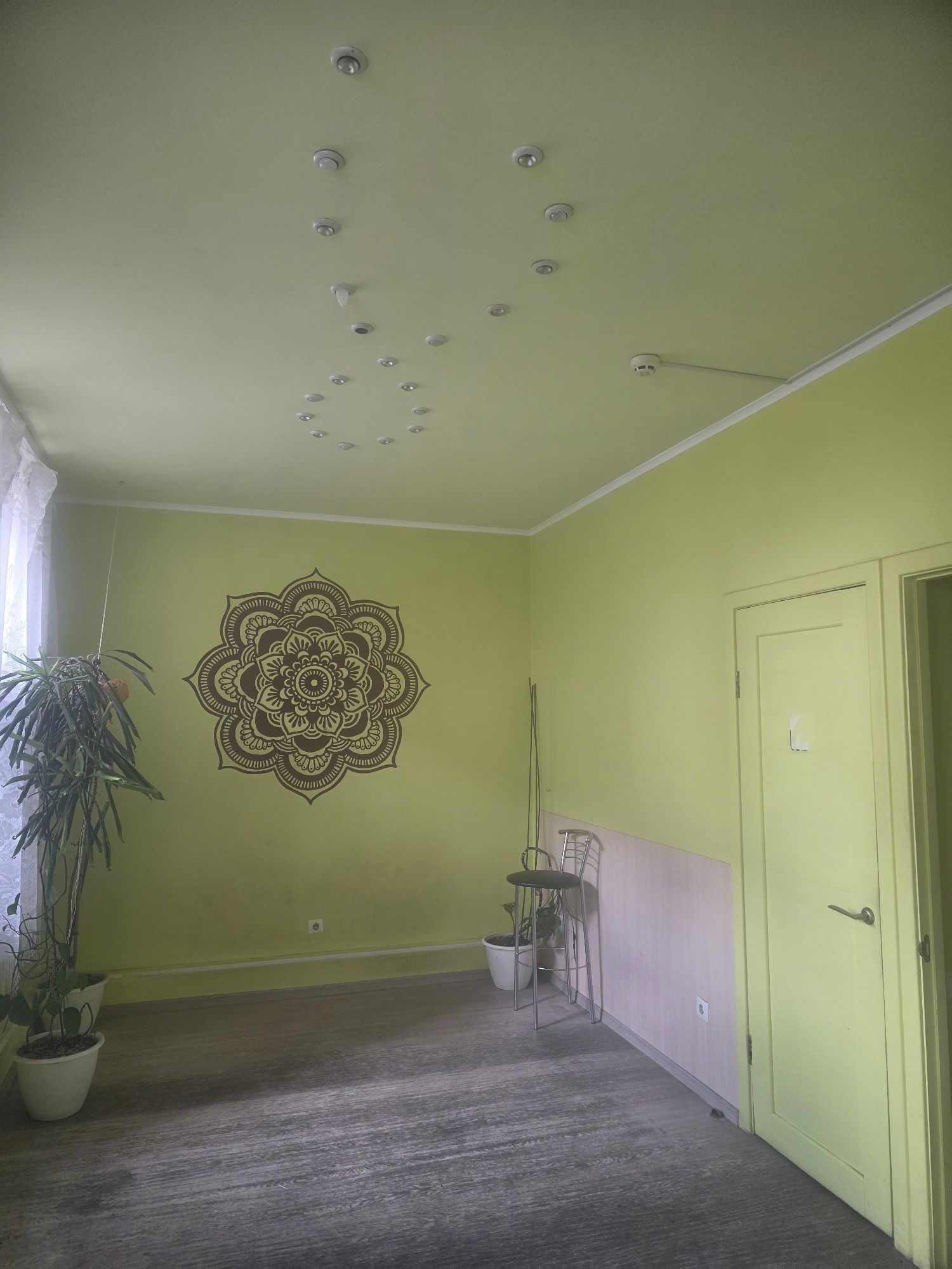 Під будь-який бізнес 127 кв.м., м.Позняки пішки Драгоманова 40ж, 1 пов