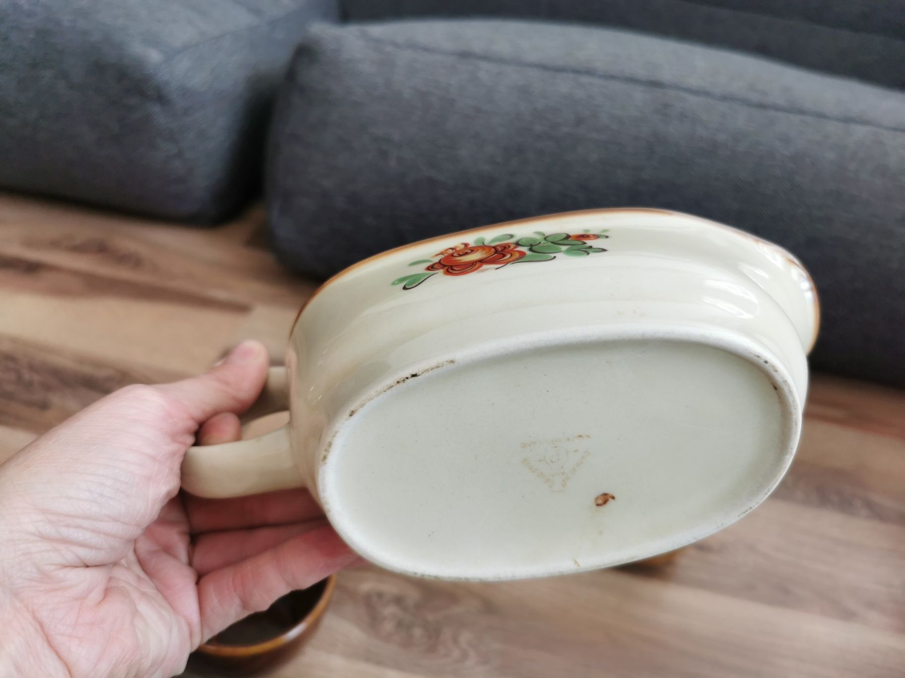 Porcelit Pruszków Sosjerka kubek kokilki