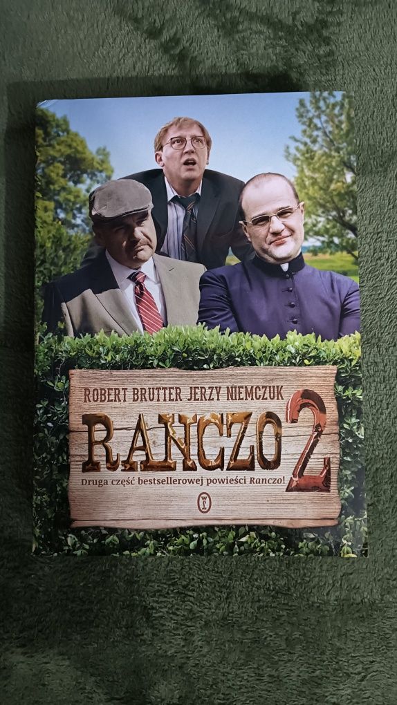 Ranczo powieść dwie części