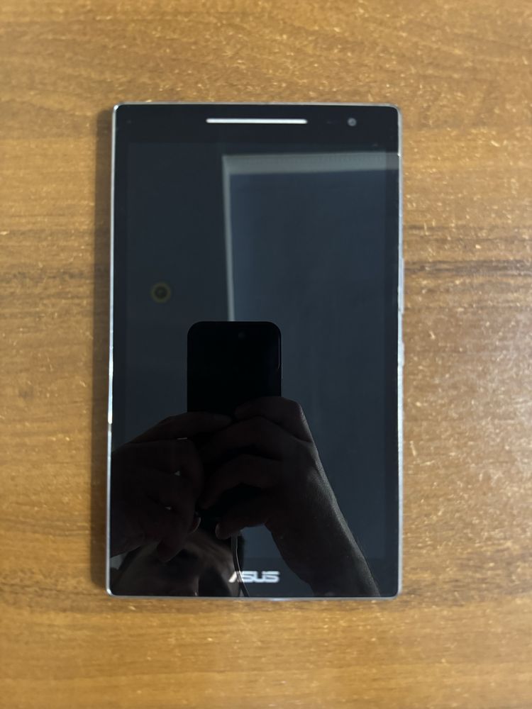 Продам планшет Asus ZenPad 8.0