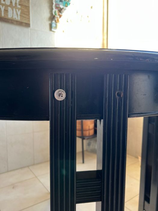 Mesa extensivel preta de madeira