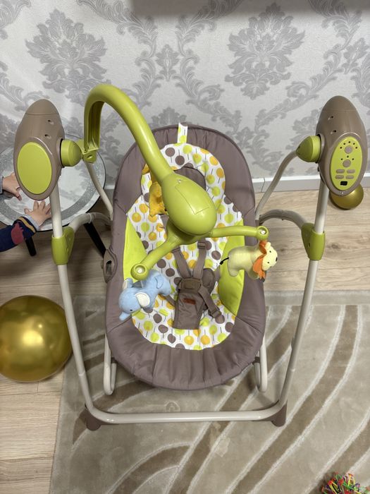 Дитяча гойдалка з народження