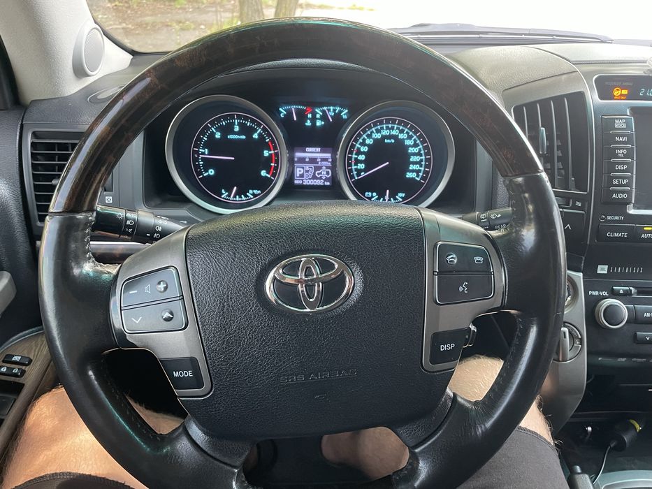 200 крузак 2011 года