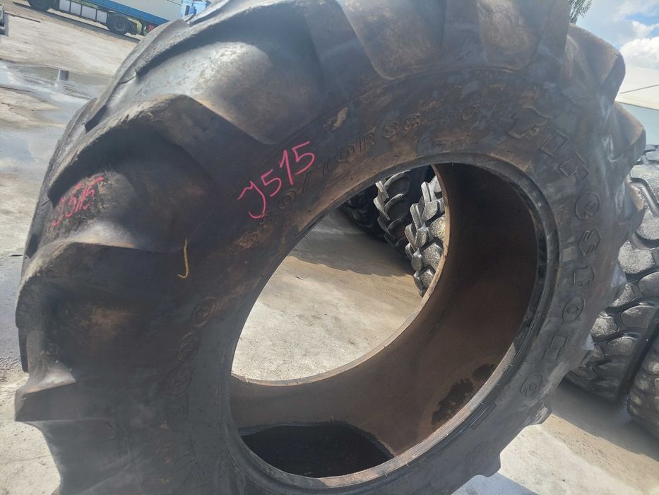 580/70R38 Firestone Radial 8000 J515