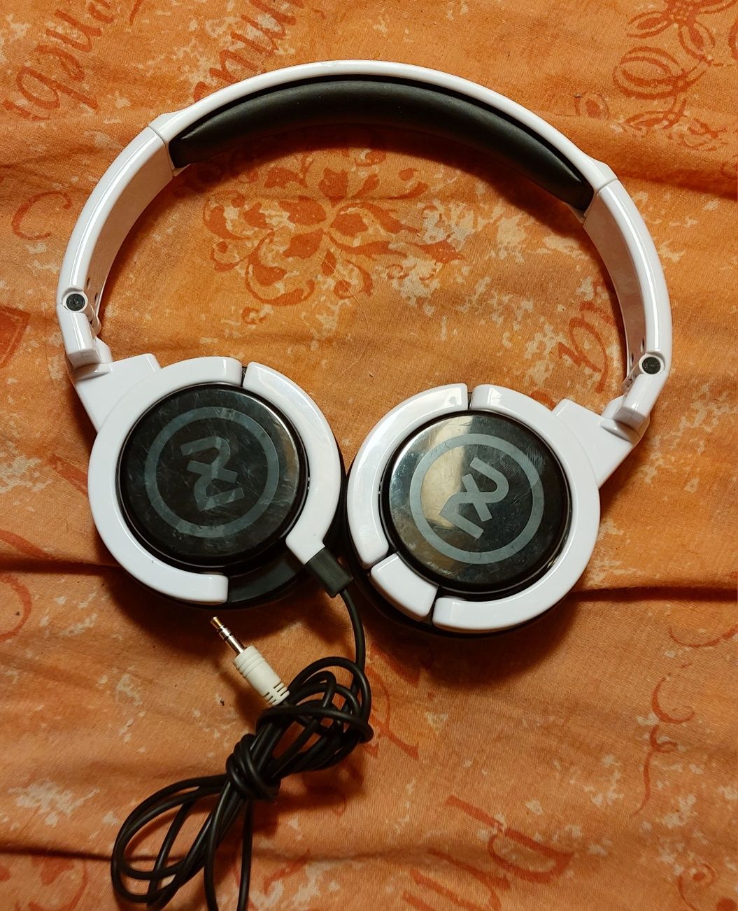 Kultowe słuchawki Skullcandy 2xl Phase, składane