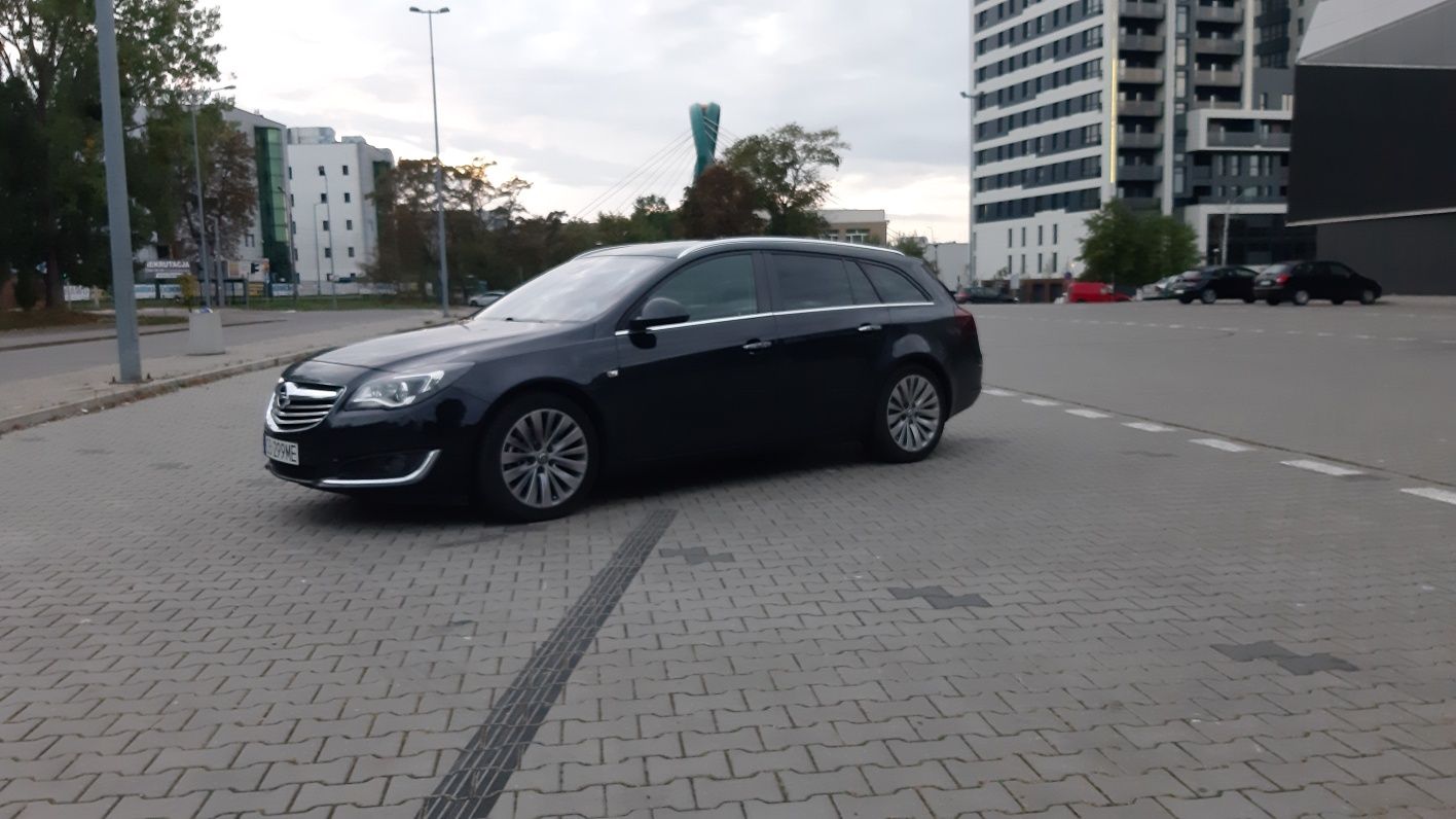 Sprzedam Opel Insignia 2.0 CDTI, kombi , lift.