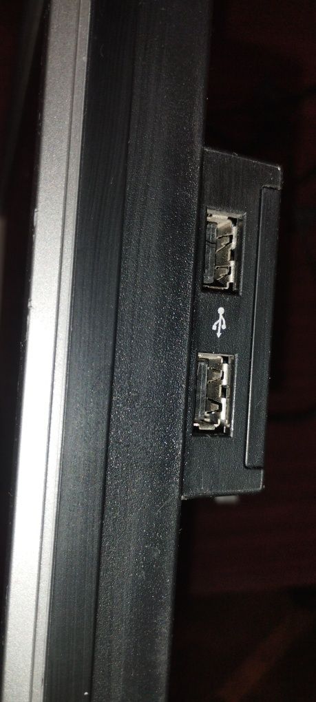 Монітор 22" Dell Стан гарний usb