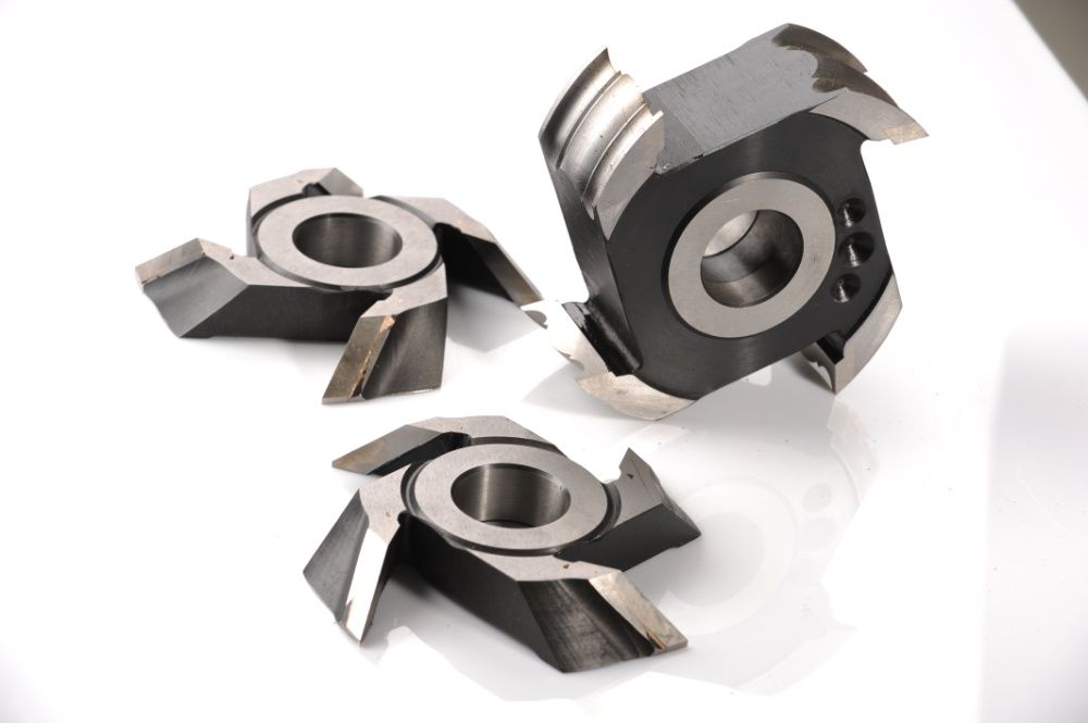 Комплекти фрез для виготовлення рейкового плінтуса