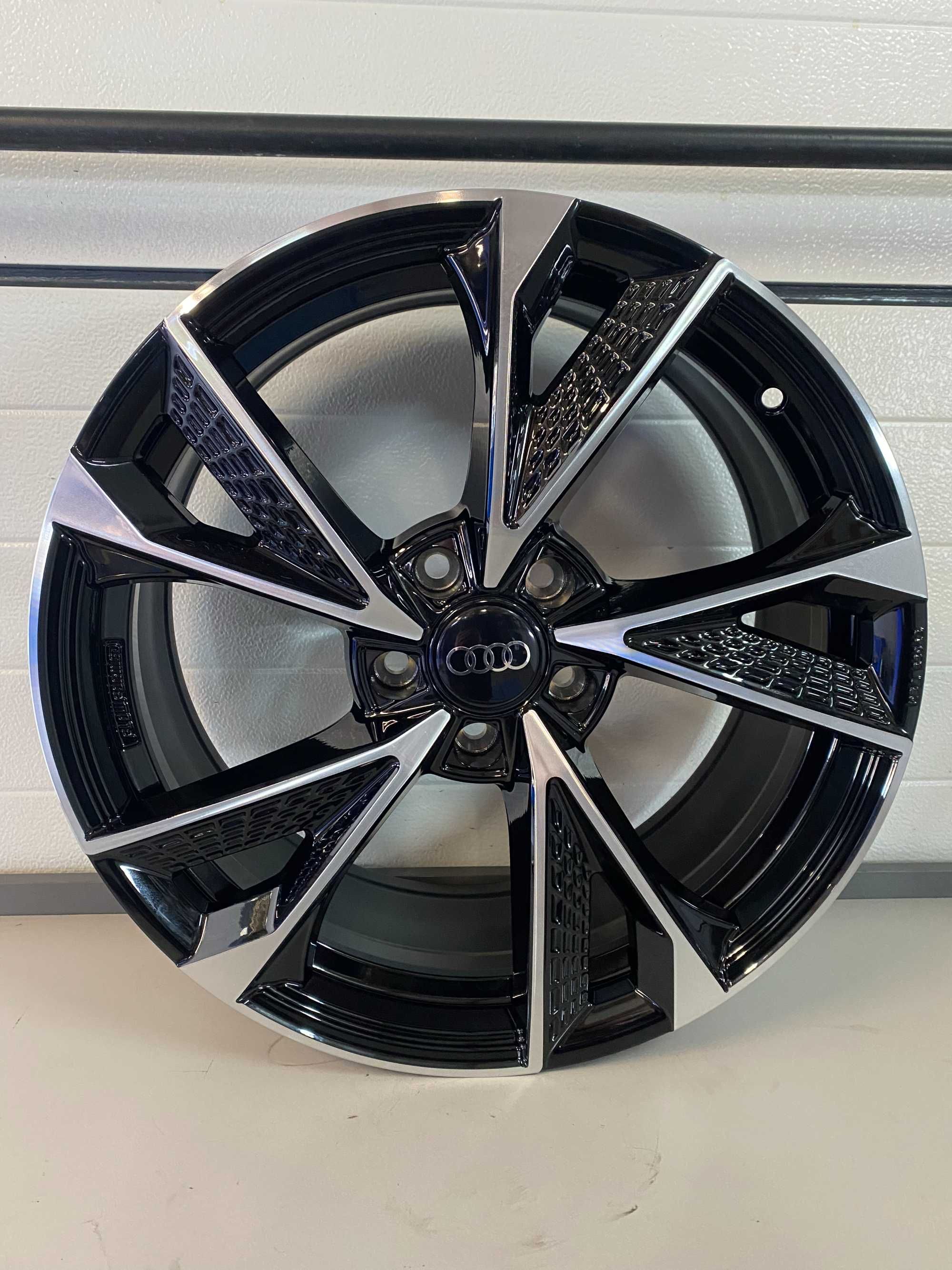 Alufelgi 18 cali 5x112 et.30 Audi A3 A4 A5 A6 A7 A8 Q2 Q3 Q5 Q6 S3 S4