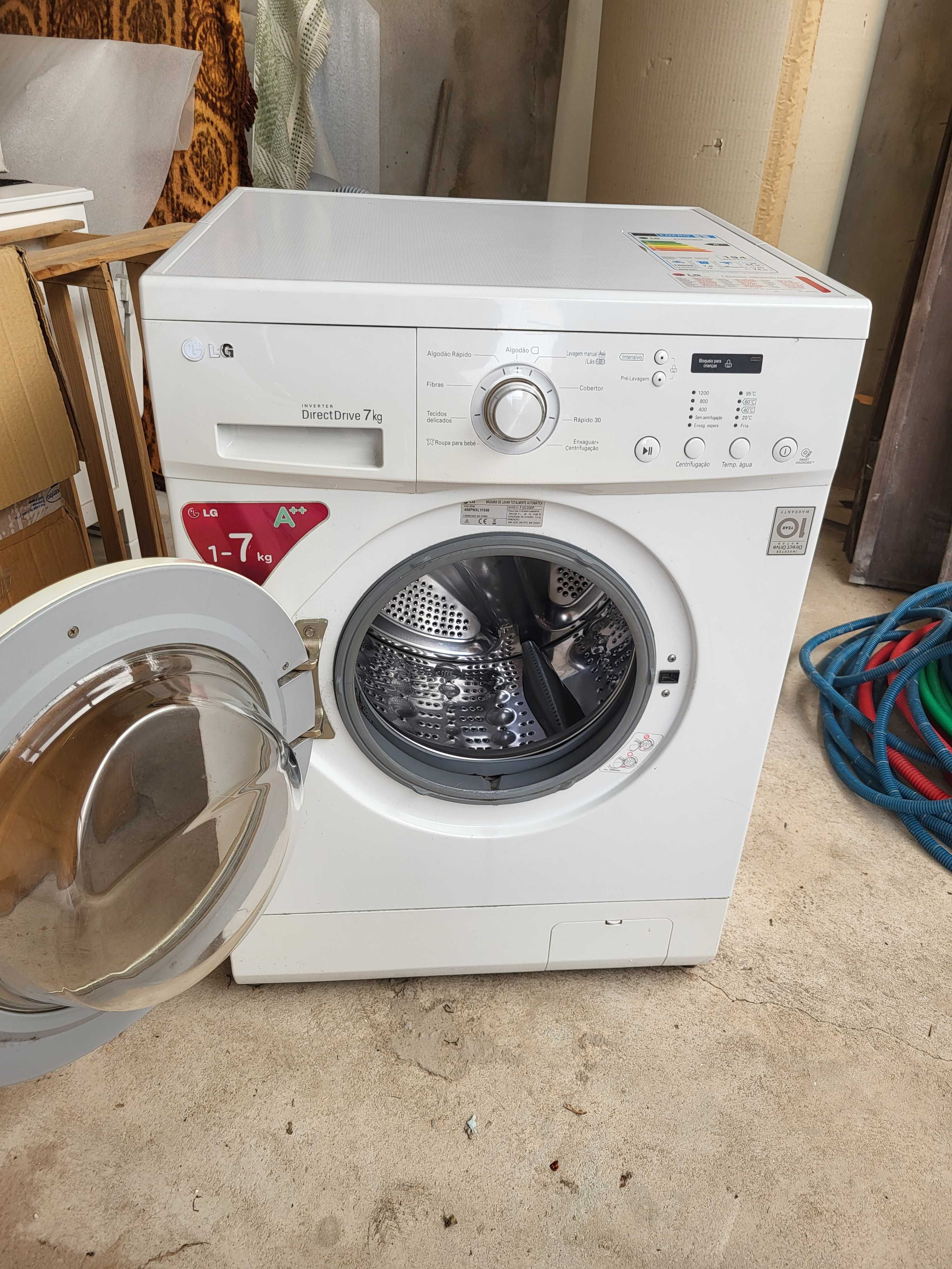 Máquina de lavar roupa LG Inverter DirectDrive 7kg