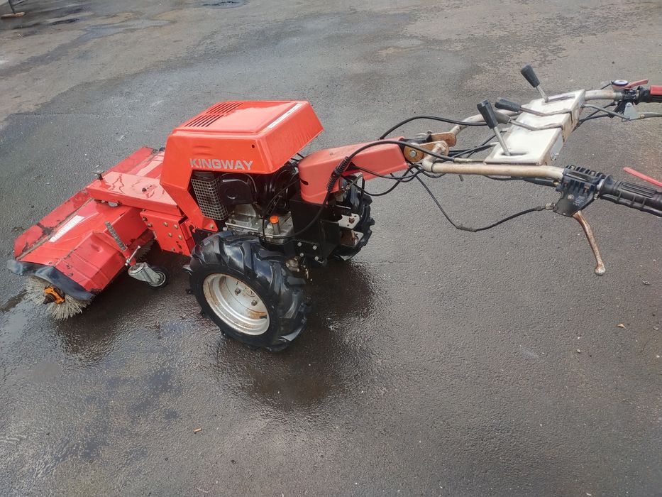 Zamiatarka spalinowa