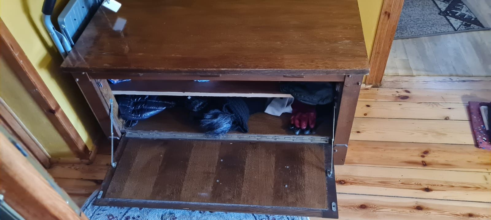 Komoda na szaliki
