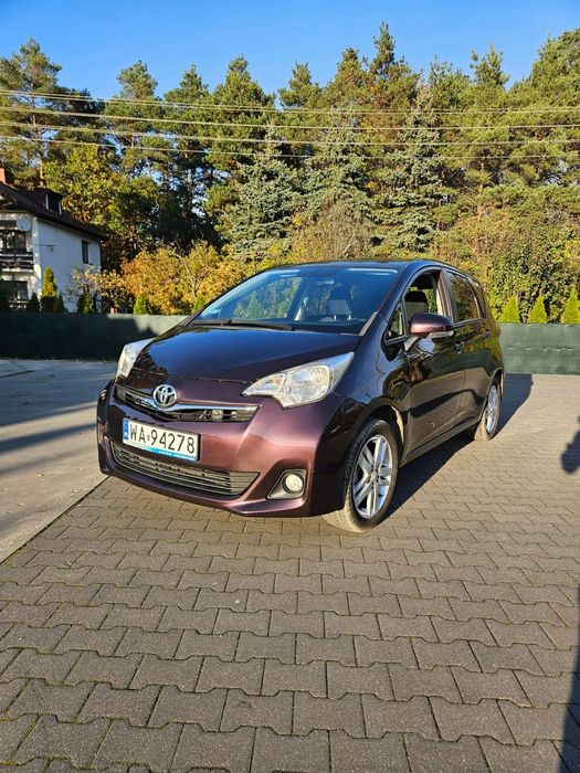 Toyota Verso S Kamera cofania Climatronic Keyless Tempomat Multifunkcja