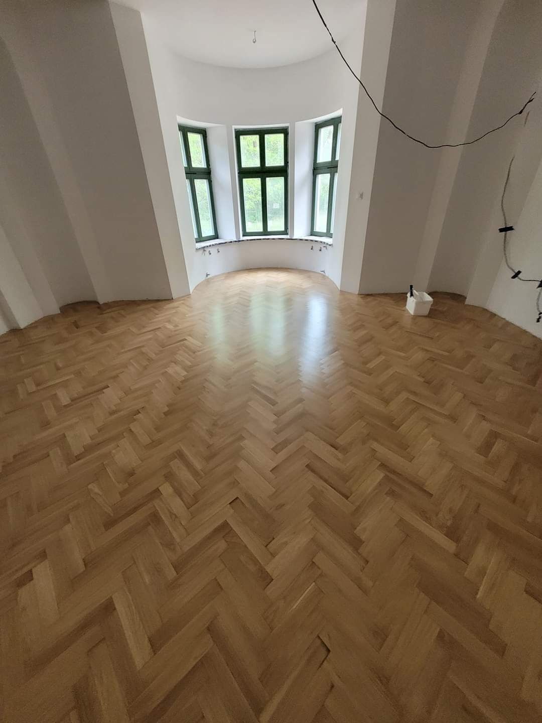 Cyklinowanie lakierowanie układanie parkietów renowacja schodów