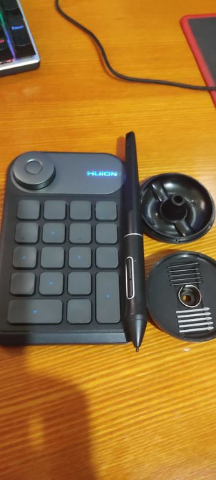 Huion Kamvas Pro 24 (4K)  GT2401