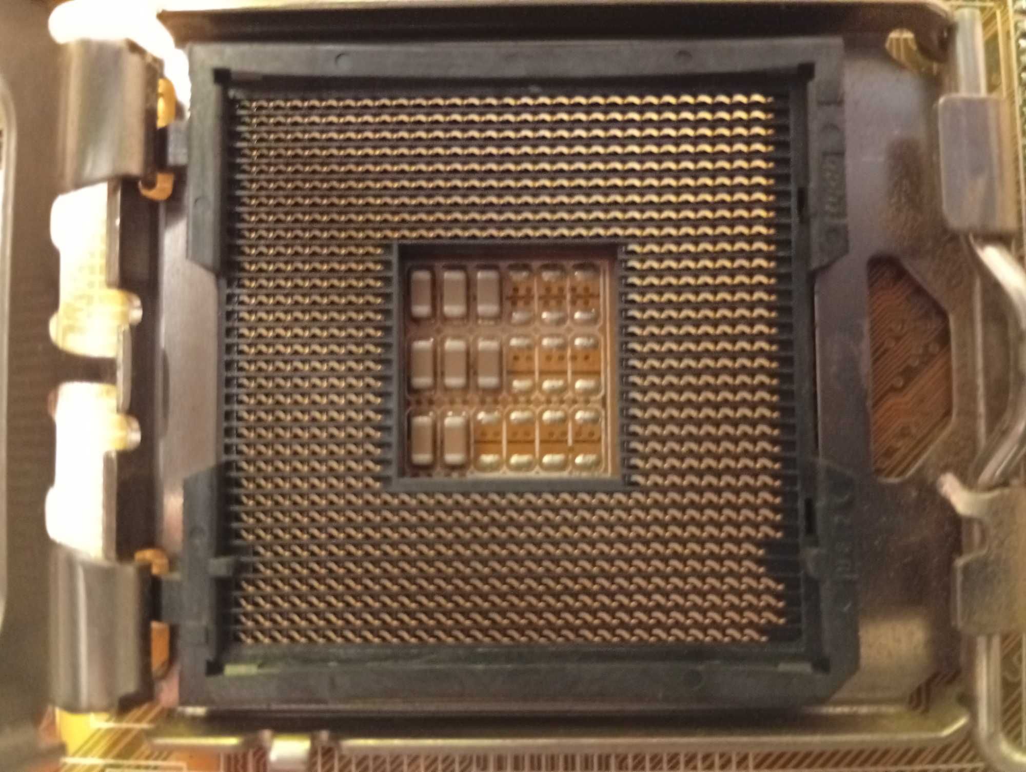 Материнские платы Asus M3N78-CM и P5G-XM.