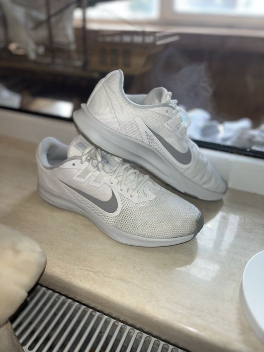 Оригінальні кросівки Nike DOWNSHIFTER 9 (розмір 40 (25,5 см устілка))