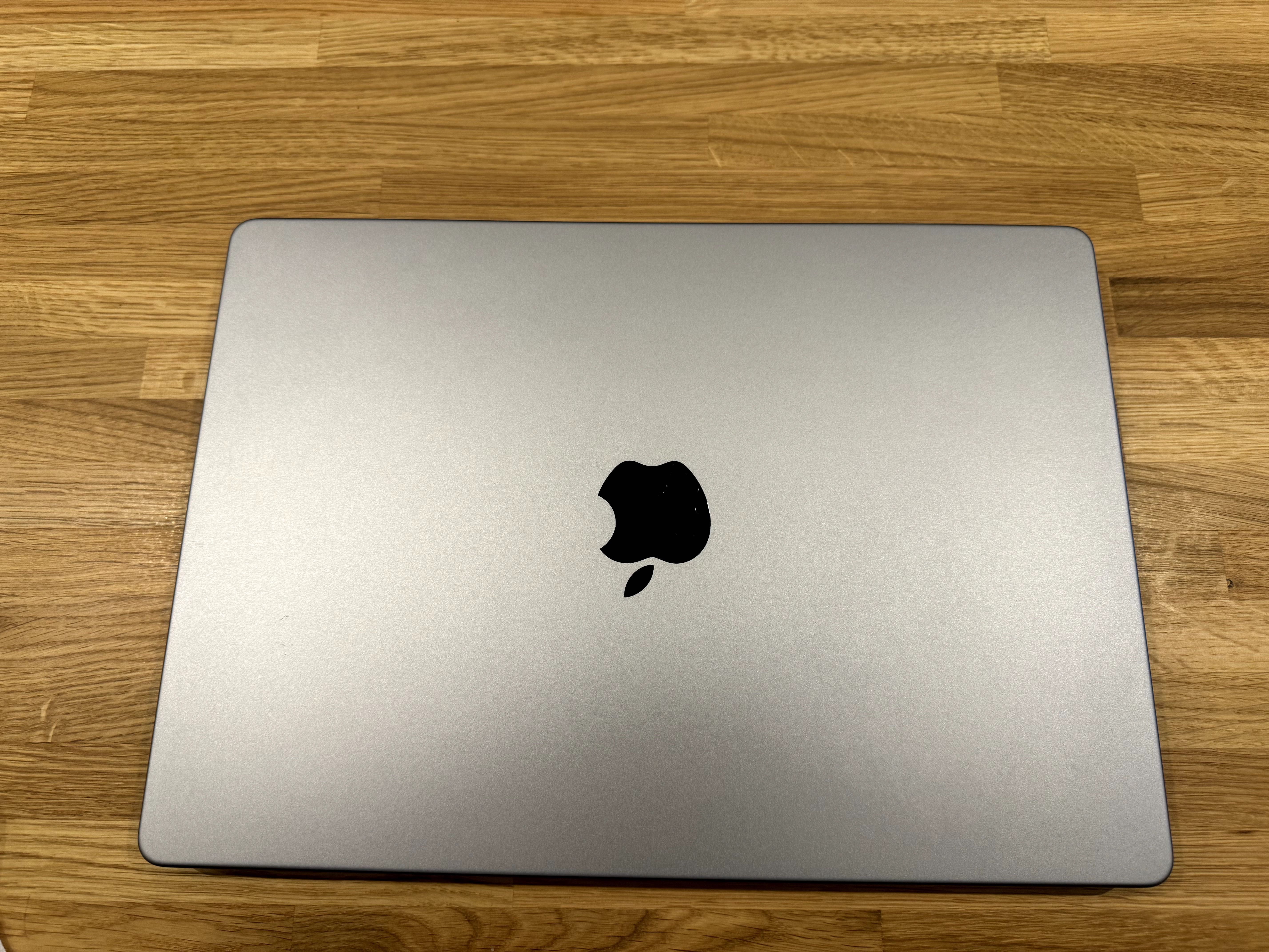 Apple Macbook Pro 14 A2442 M1 Pro 16GB 512GB