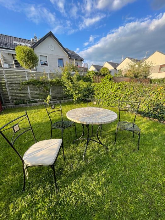 Stół ogrodowy mozaika z 4 krzesłami + poduszki