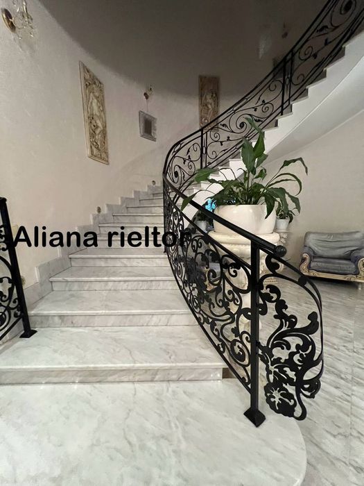 Сдам красивый дорогой  дом для мероприятий 10 ст.Фонтана