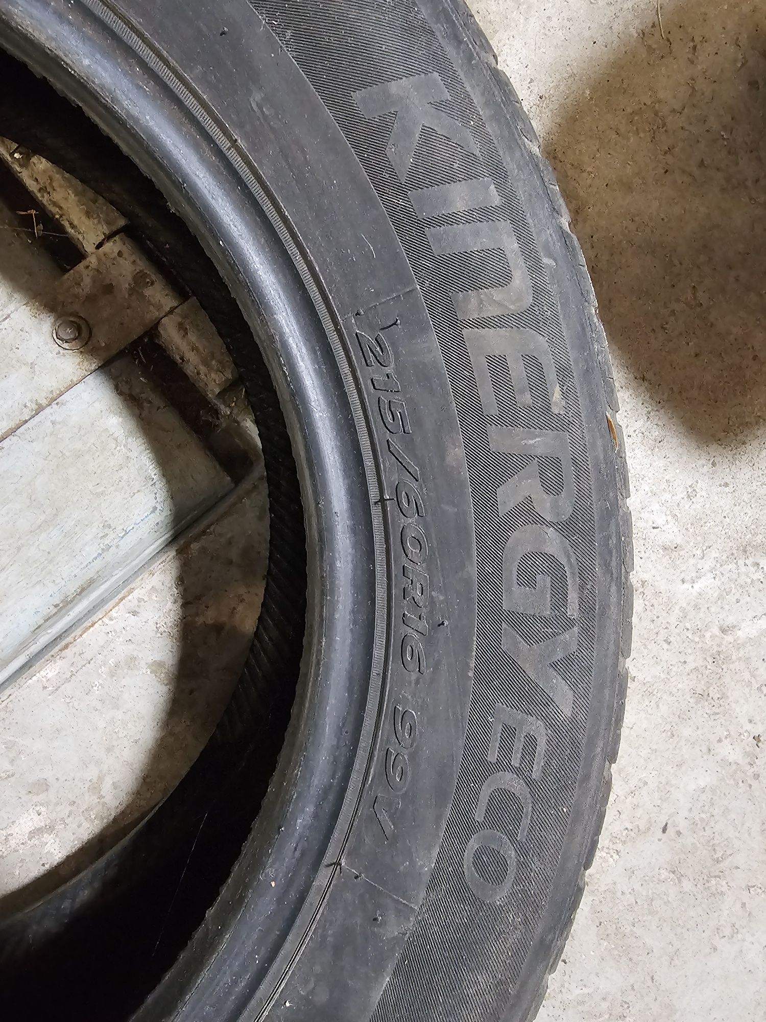 Продам Hankook 215 60  16 лето четыре