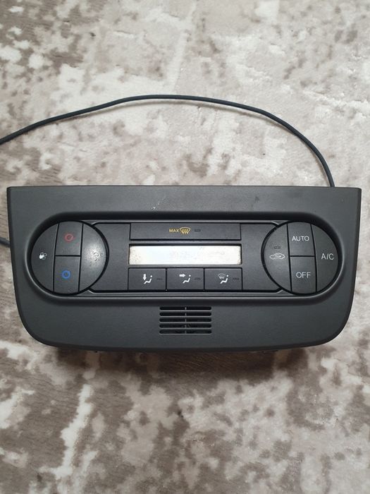 Панель, блок керування кліматом Ford Fiesta mk6 02-08р. Fusion 02-12р.