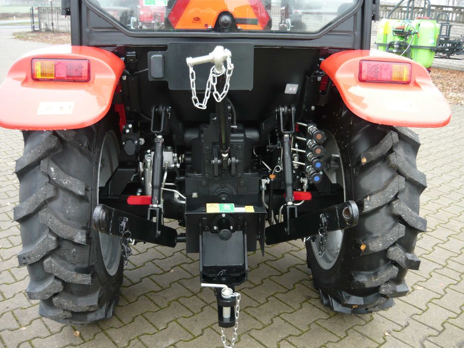 Ciągnik rolniczy komunalny Lovol M254 4x4 idealny do prac całorocznych