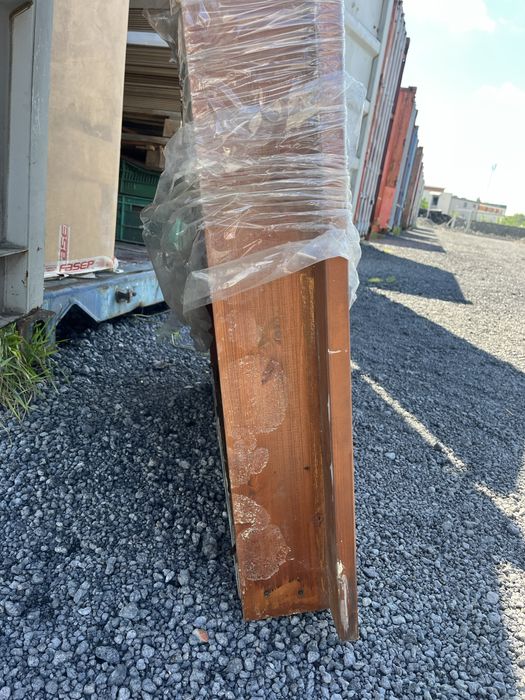 Drzwi zewnetrzne, drewniane.