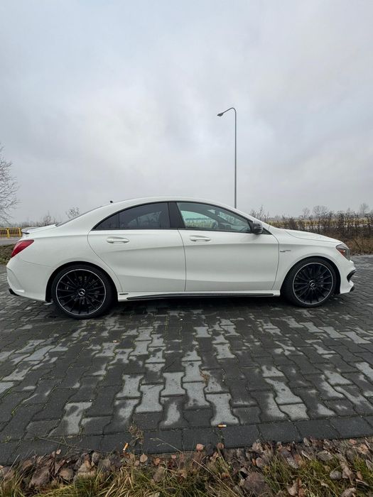 Mercedes Benz CLA 45 4matic 7G-DCT