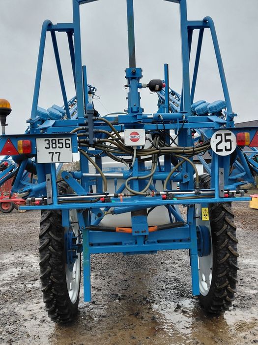 Opryskiwacz Evrard Hardi 2500l Lance 24m/21m 6 sekcji Stan.B.Dobry