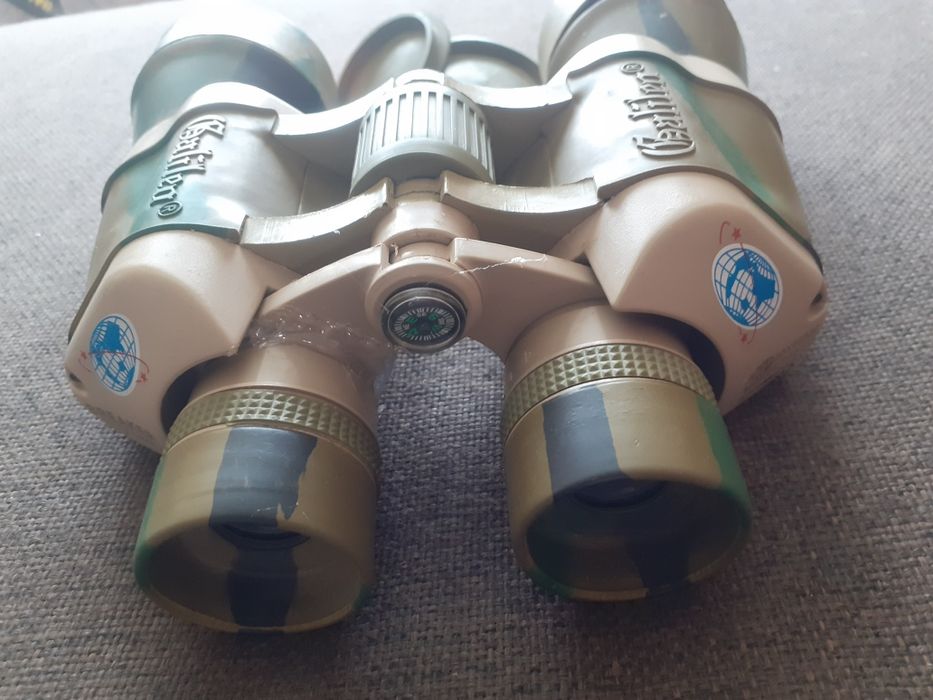 Бинокль есть ремонт пластика.